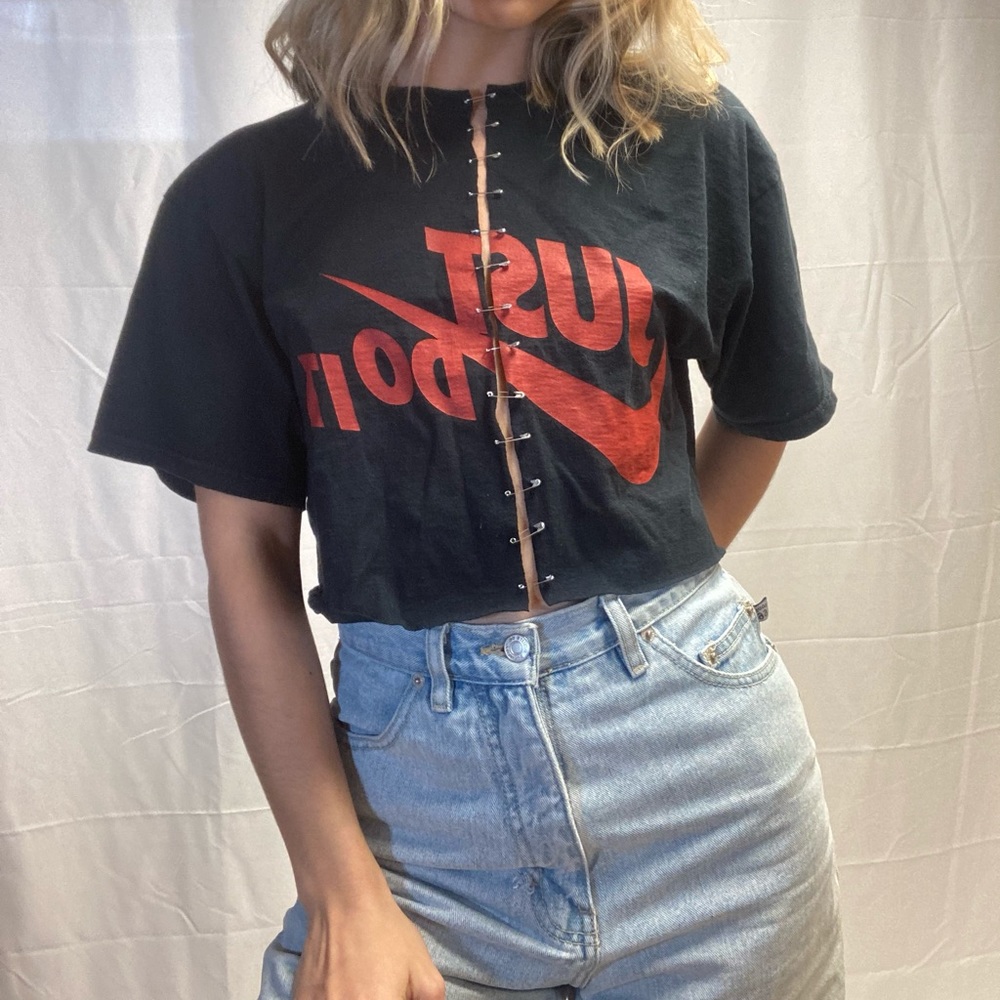Nike Reworked Crop Top - Picture 3 of 7